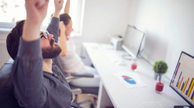 news-article-happy-office-workers news-article-happy-office-workers